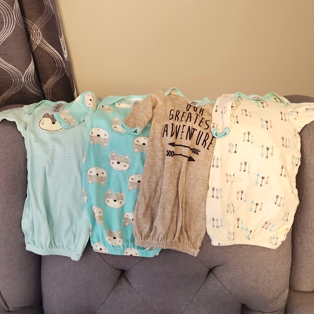 Gerber Preemie Sleep gowns set of 4